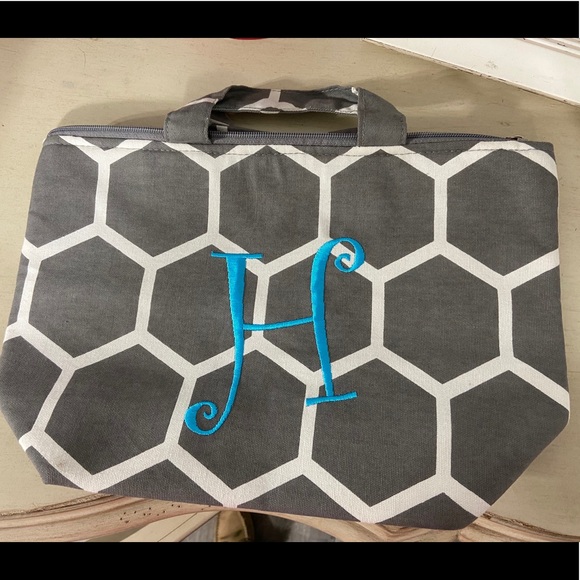 Buckhead Betties Lunch tote. Monogram blue “H.” - Picture 1 of 2